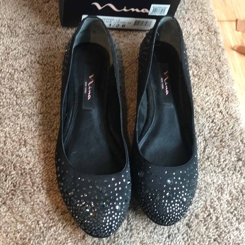 Nina Size 7.5 M *Pepper* Black luster Flats!